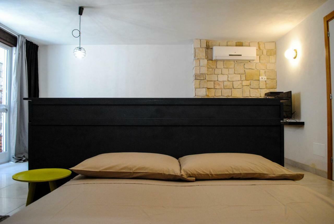 Underground 22 Hotel โปลีญาโนอามาเร ภายนอก รูปภาพ